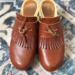 Bryr Handmade Brown Leather Fringe Clogs size 38